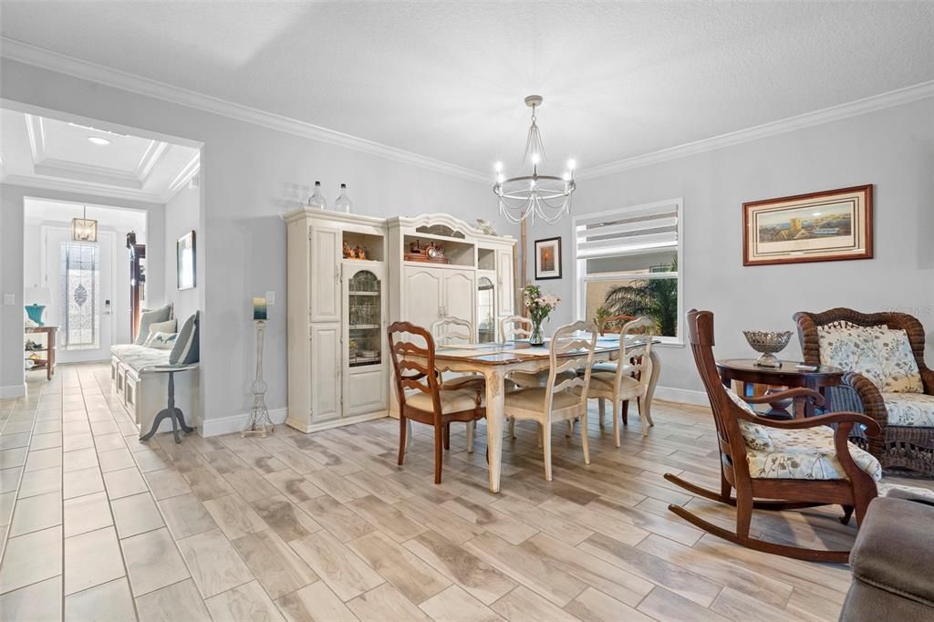 En Venta: $489,000 (4 camas, 3 baños, 2156 Pies cuadrados)