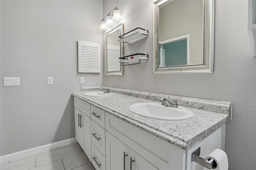 For Sale: $535,000 (3 beds, 2 baths, 2014 Square Feet)