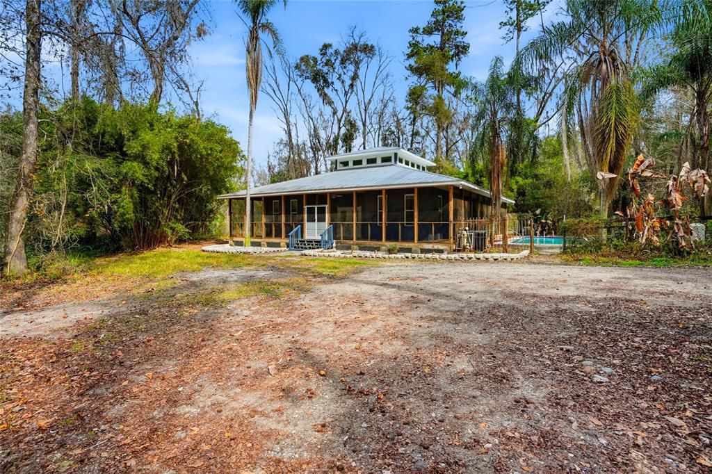 For Sale: $535,000 (3 beds, 2 baths, 2014 Square Feet)