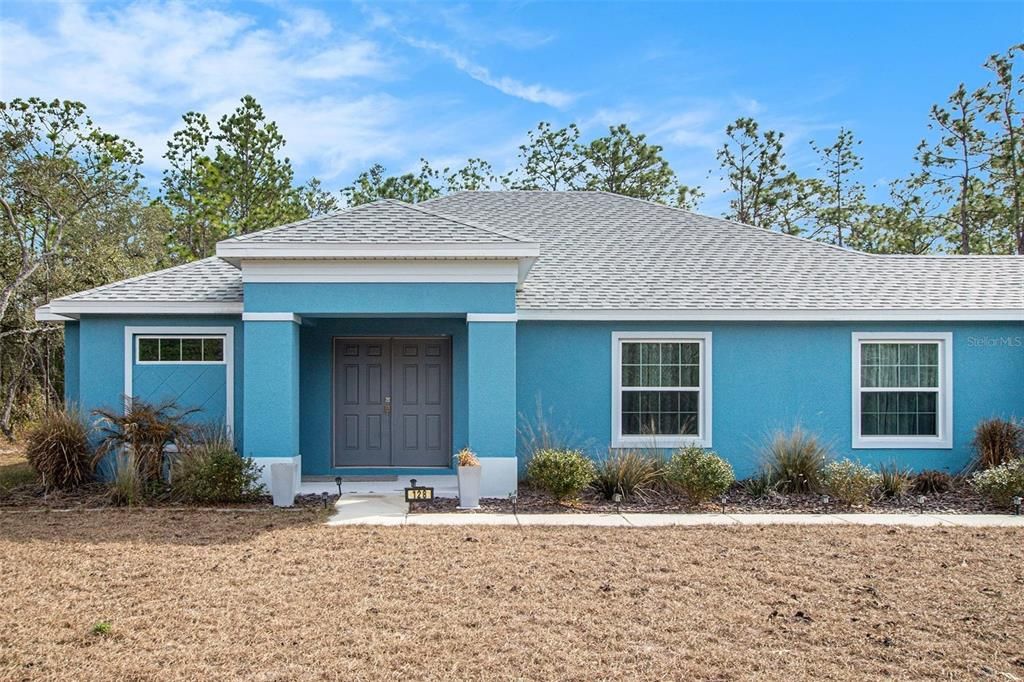 For Sale: $360,000 (5 beds, 3 baths, 2450 Square Feet)
