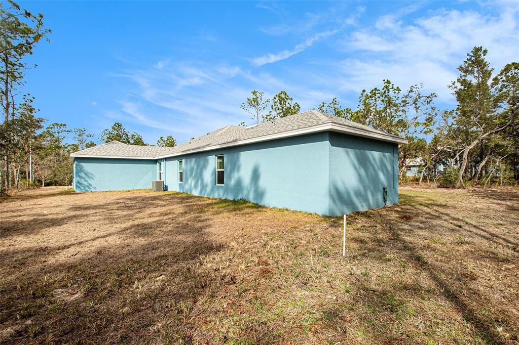 For Sale: $360,000 (5 beds, 3 baths, 2450 Square Feet)