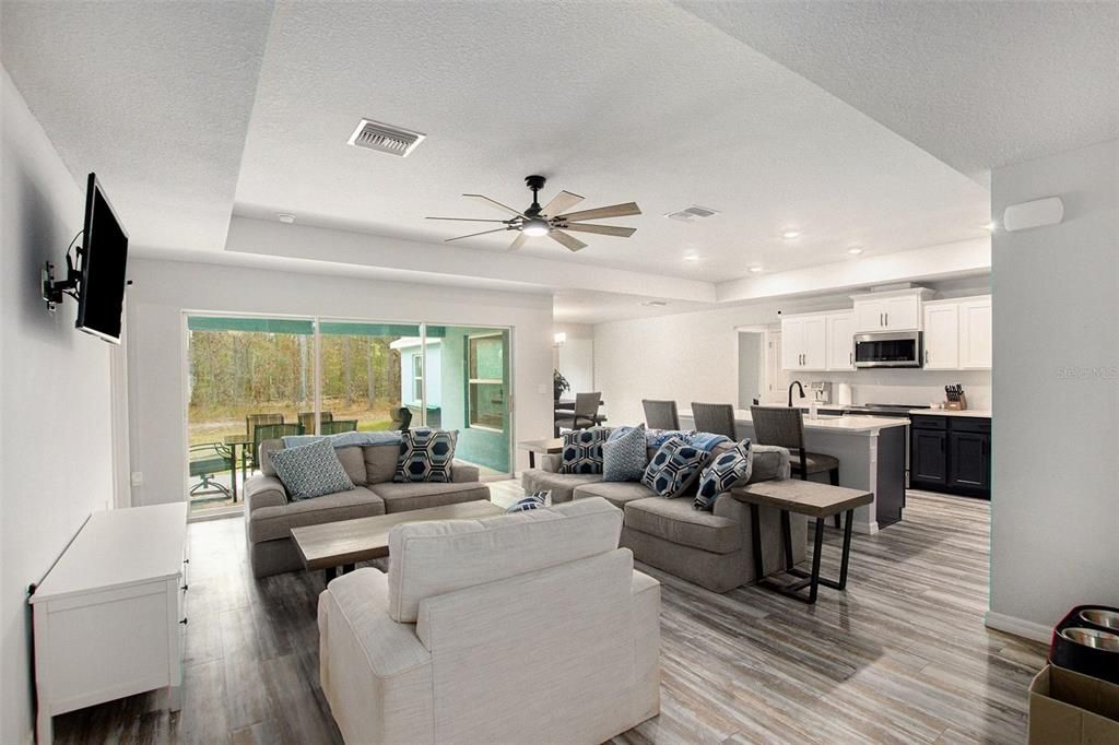 For Sale: $360,000 (5 beds, 3 baths, 2450 Square Feet)