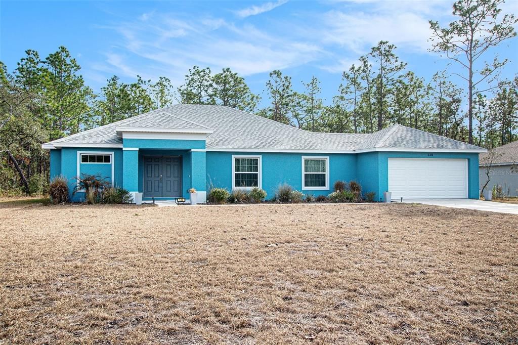 For Sale: $360,000 (5 beds, 3 baths, 2450 Square Feet)