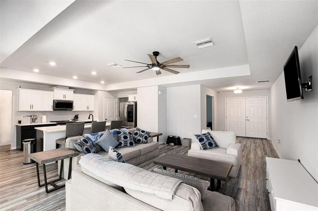 For Sale: $360,000 (5 beds, 3 baths, 2450 Square Feet)
