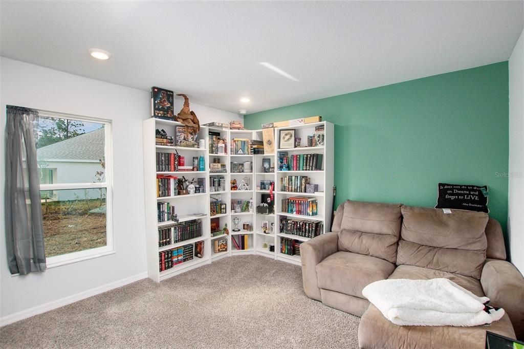 For Sale: $360,000 (5 beds, 3 baths, 2450 Square Feet)