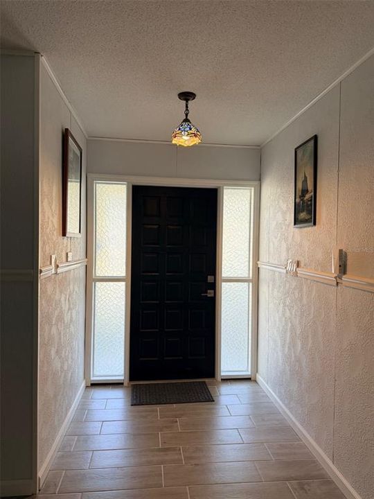 For Sale: $395,000 (2 beds, 2 baths, 2086 Square Feet)