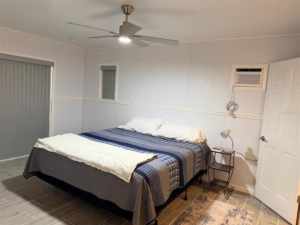 For Sale: $395,000 (2 beds, 2 baths, 2086 Square Feet)