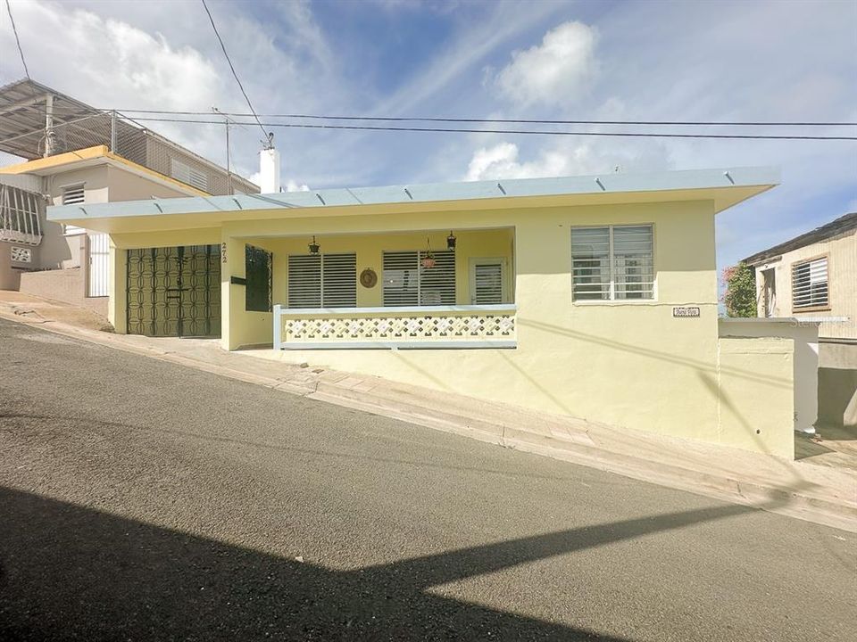 На продажу: $375,000 (3 спален, 2 ванн, 935 Квадратных фут)