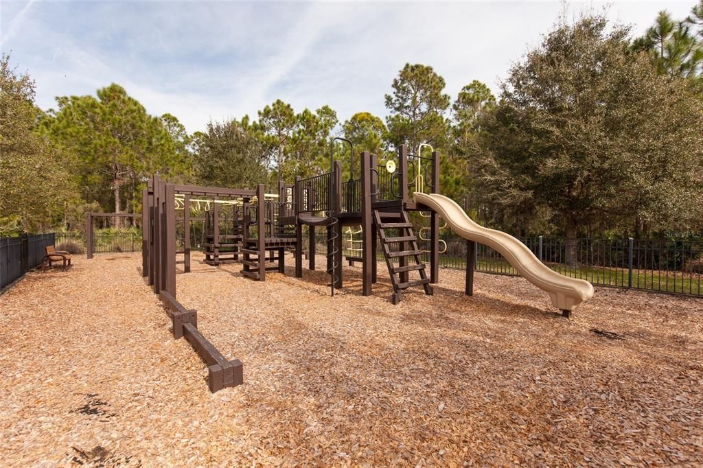 На продажу: $355,000 (3 спален, 3 ванн, 1765 Квадратных фут)