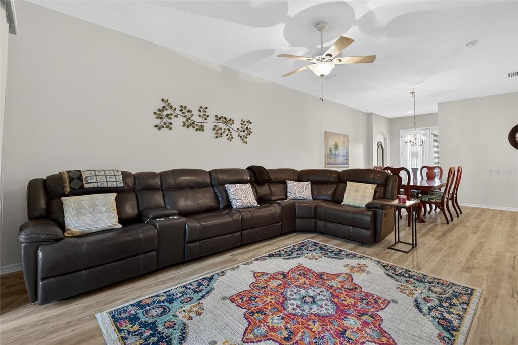 На продажу: $355,000 (3 спален, 3 ванн, 1765 Квадратных фут)