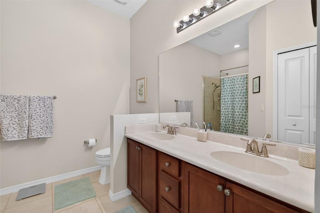 На продажу: $355,000 (3 спален, 3 ванн, 1765 Квадратных фут)