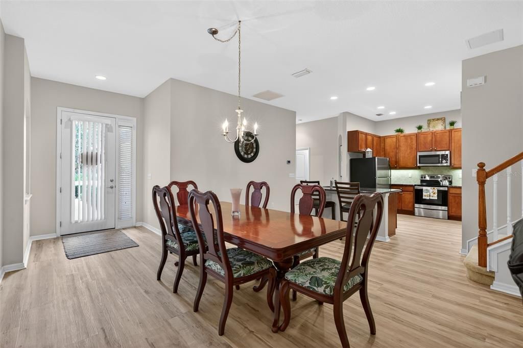 На продажу: $355,000 (3 спален, 3 ванн, 1765 Квадратных фут)