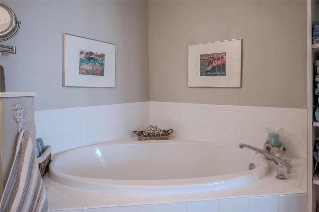 En Venta: $285,000 (2 camas, 2 baños, 1161 Pies cuadrados)