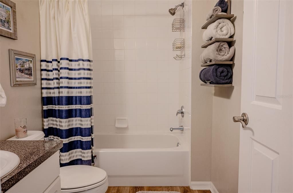 En Venta: $285,000 (2 camas, 2 baños, 1161 Pies cuadrados)