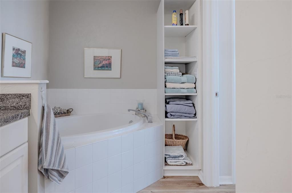 En Venta: $285,000 (2 camas, 2 baños, 1161 Pies cuadrados)