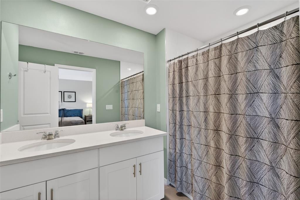 For Sale: $312,000 (3 beds, 2 baths, 1539 Square Feet)