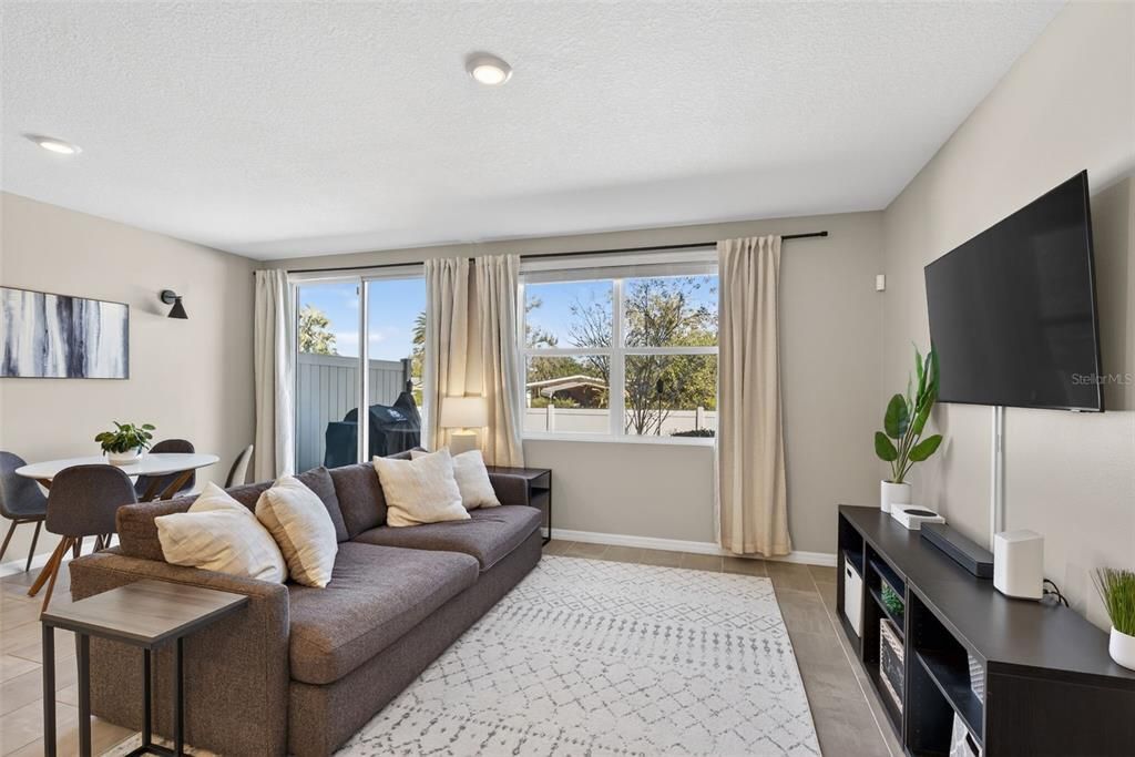 For Sale: $312,000 (3 beds, 2 baths, 1539 Square Feet)