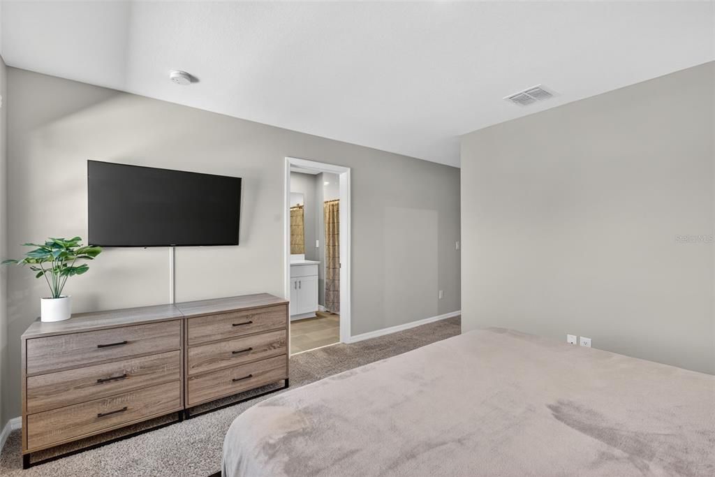 For Sale: $312,000 (3 beds, 2 baths, 1539 Square Feet)