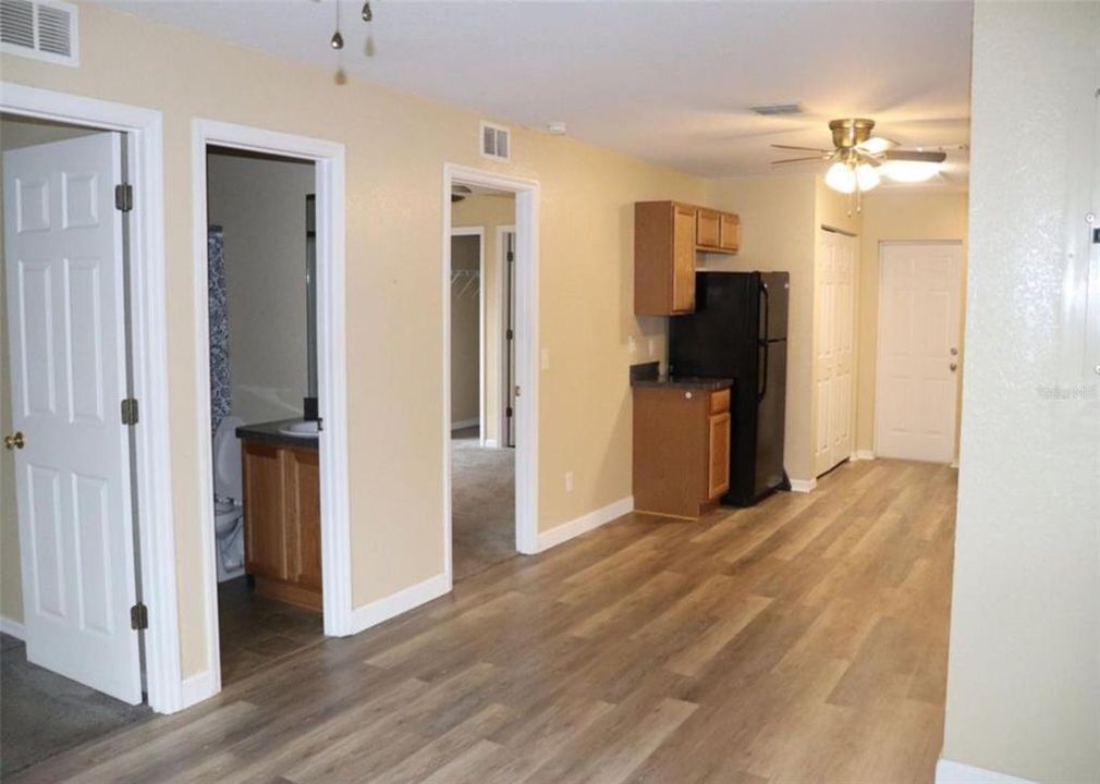 待售: $299,000 (4 贝兹, 0 浴室, 1750 平方英尺)