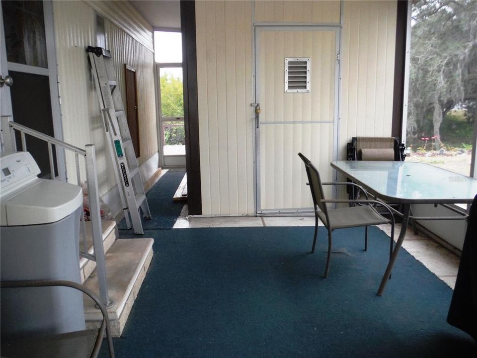 Active With Contract: $105,000 (2 beds, 2 baths, 864 Square Feet)