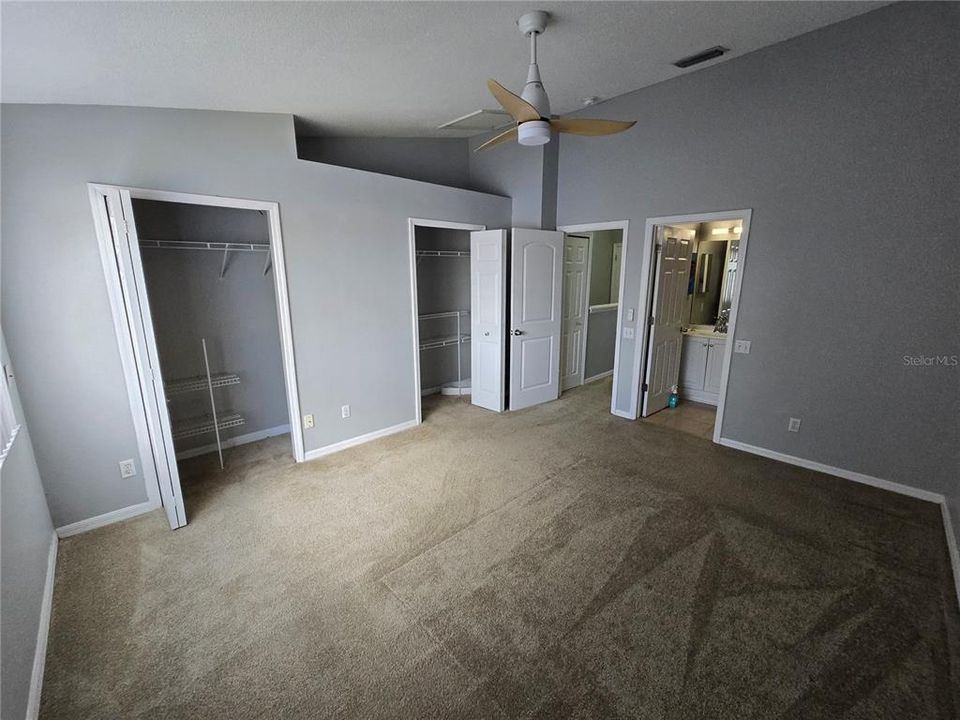 Под контрактом: $223,000 (2 спален, 2 ванн, 1152 Квадратных фут)