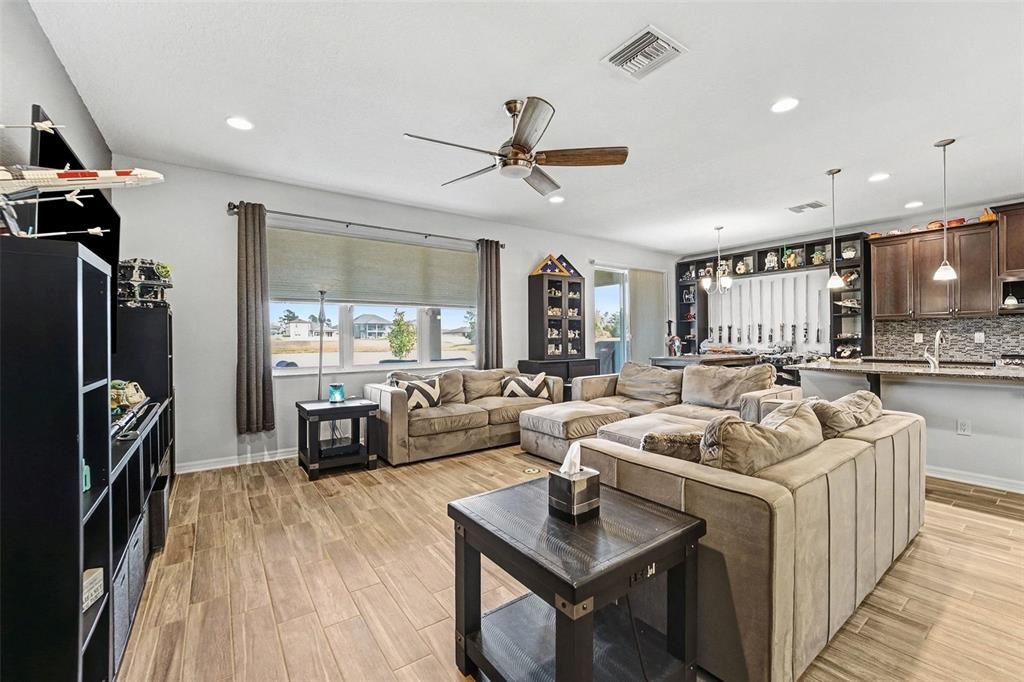 Active With Contract: $405,000 (4 beds, 3 baths, 2313 Square Feet)