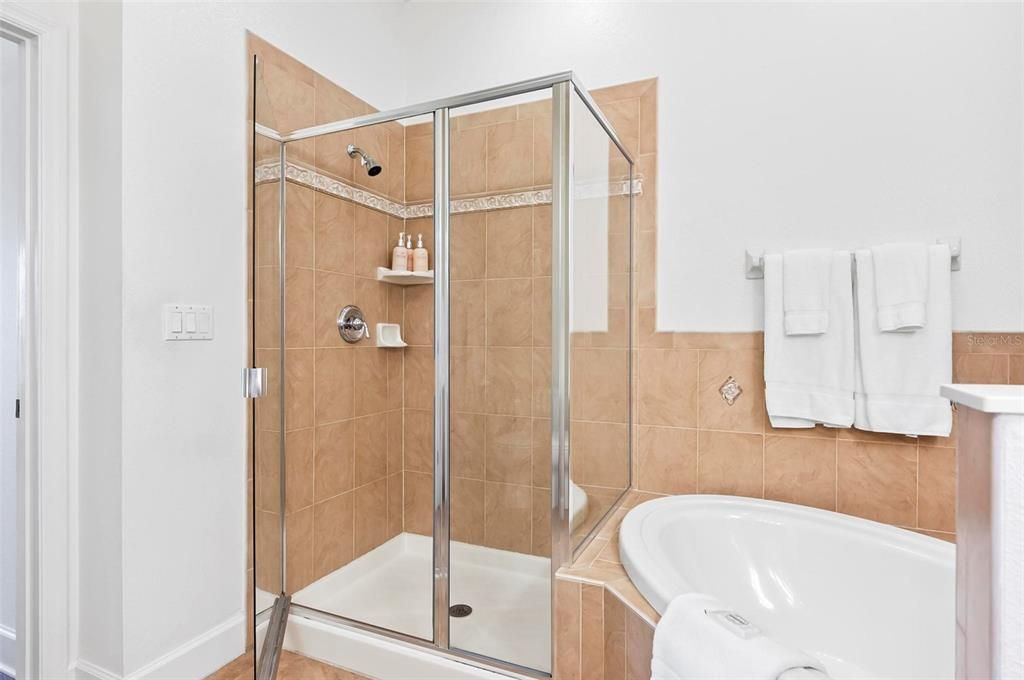 Под контрактом: $499,000 (3 спален, 2 ванн, 1682 Квадратных фут)