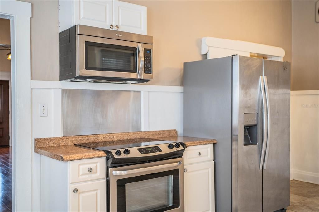 For Sale: $1,399,000 (2 beds, 2 baths, 2900 Square Feet)