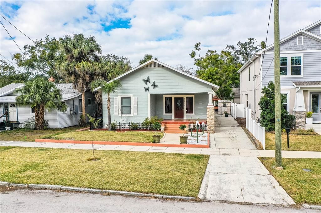 For Sale: $1,399,000 (2 beds, 2 baths, 2900 Square Feet)