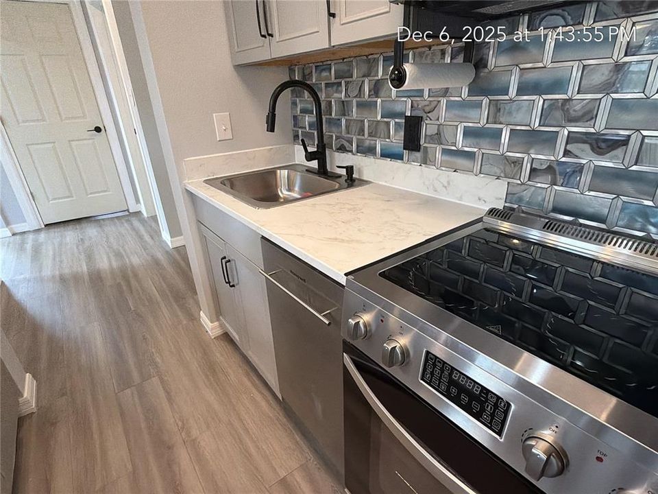 For Sale: $1,399,000 (2 beds, 2 baths, 2900 Square Feet)