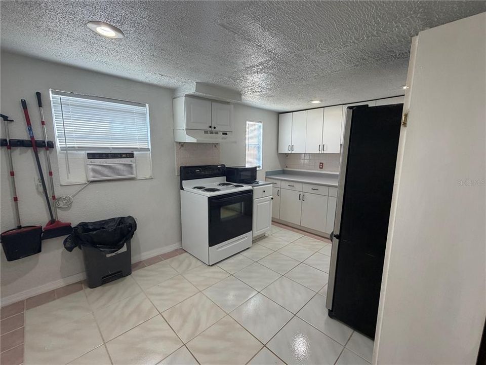 For Sale: $1,399,000 (2 beds, 2 baths, 2900 Square Feet)