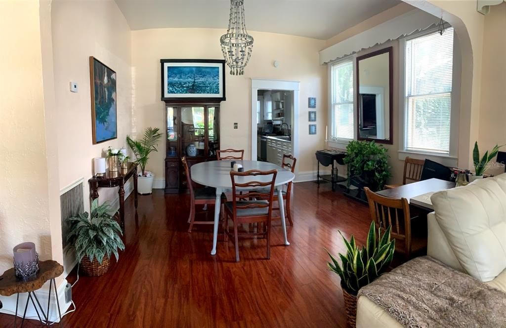 For Sale: $1,399,000 (2 beds, 2 baths, 2900 Square Feet)