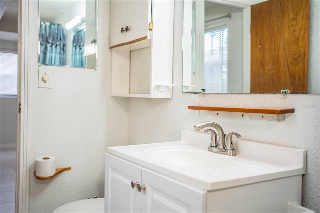 For Sale: $1,399,000 (2 beds, 2 baths, 2900 Square Feet)