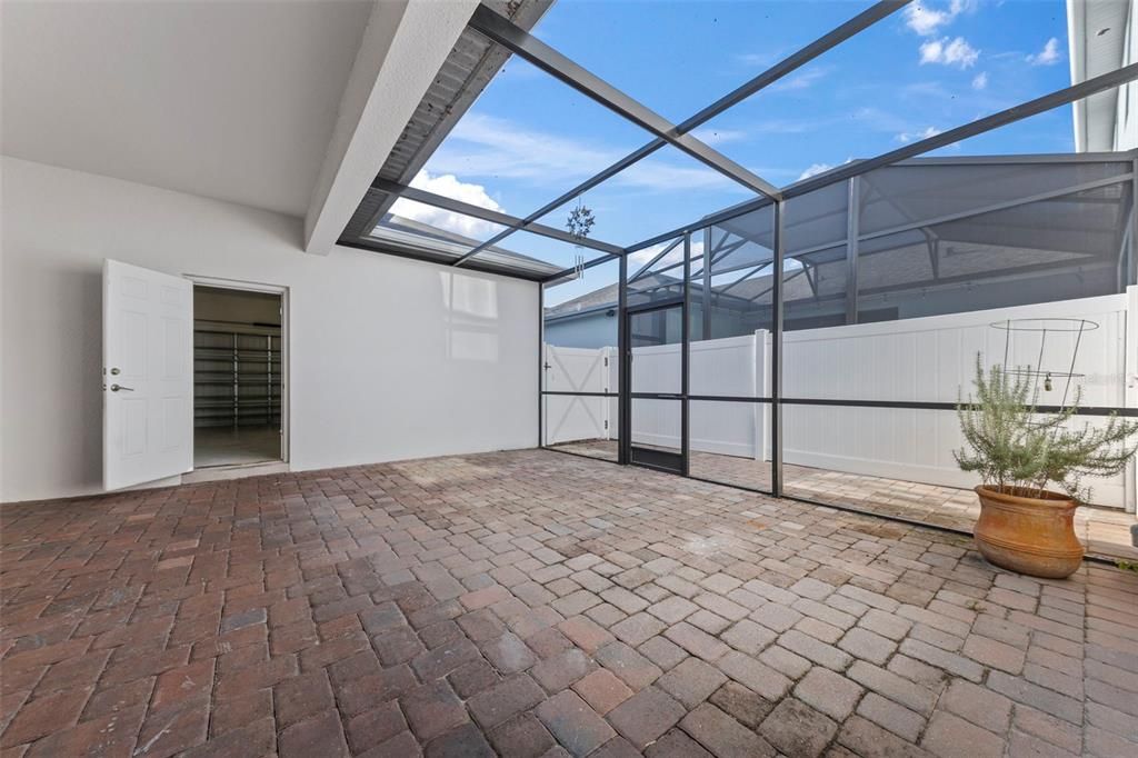 Active With Contract: $193,423 (3 beds, 2 baths, 1636 Square Feet)