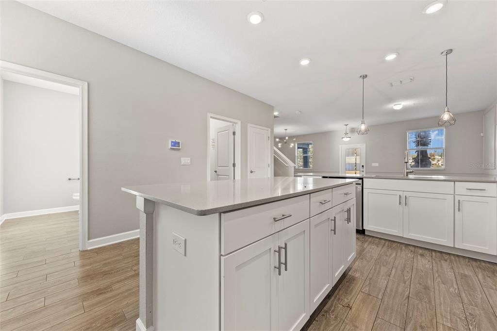 Active With Contract: $193,423 (3 beds, 2 baths, 1636 Square Feet)
