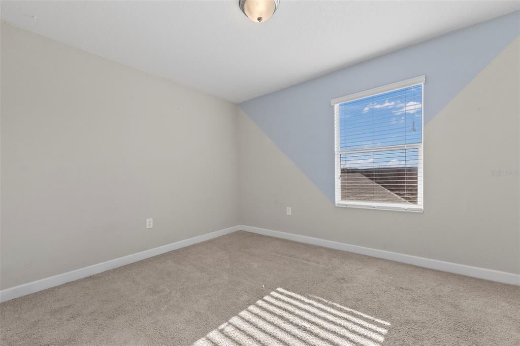 Active With Contract: $193,423 (3 beds, 2 baths, 1636 Square Feet)