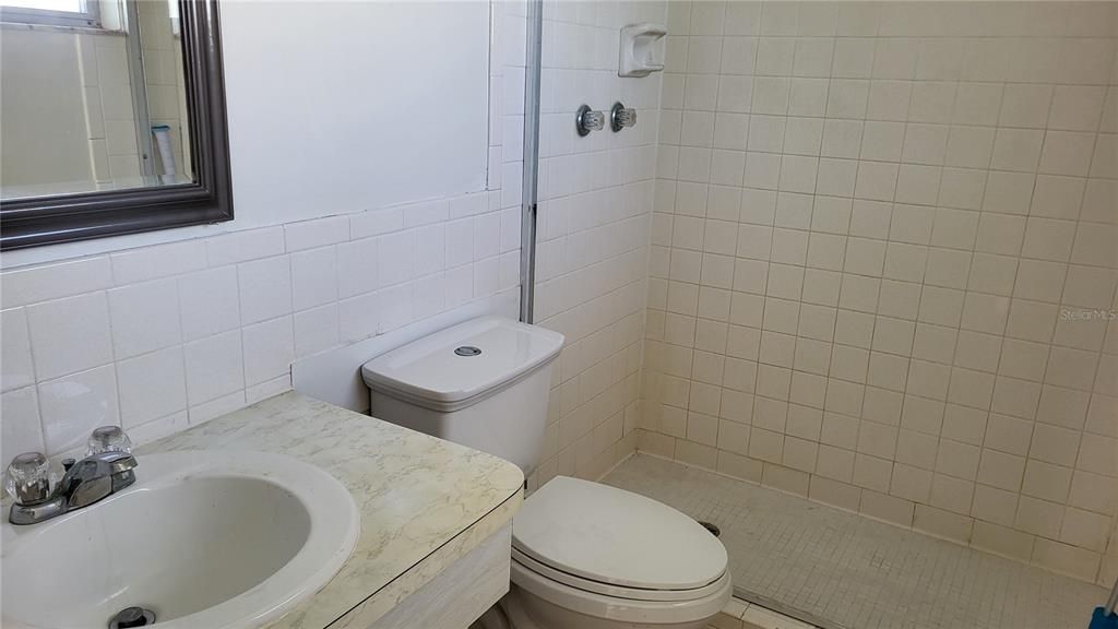 For Sale: $279,900 (2 beds, 2 baths, 1246 Square Feet)