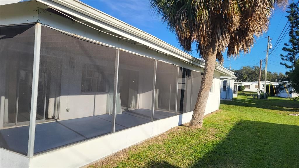 For Sale: $279,900 (2 beds, 2 baths, 1246 Square Feet)