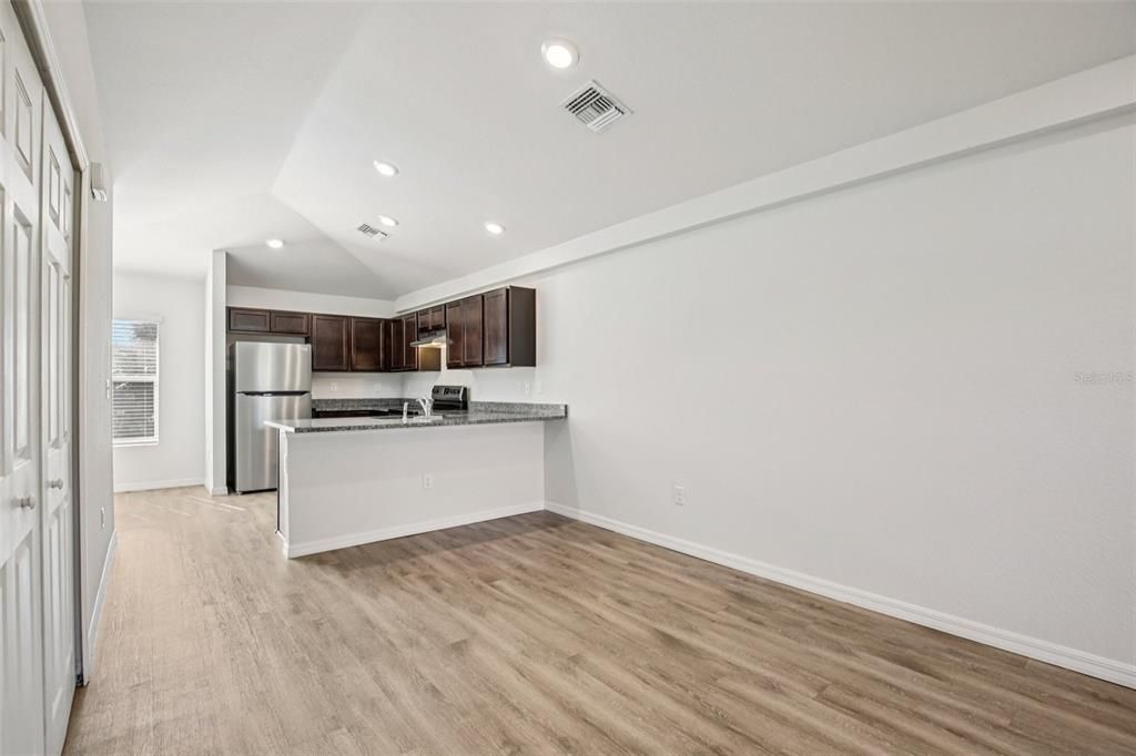 En Venta: $440,000 (4 camas, 0 baños, 2096 Pies cuadrados)