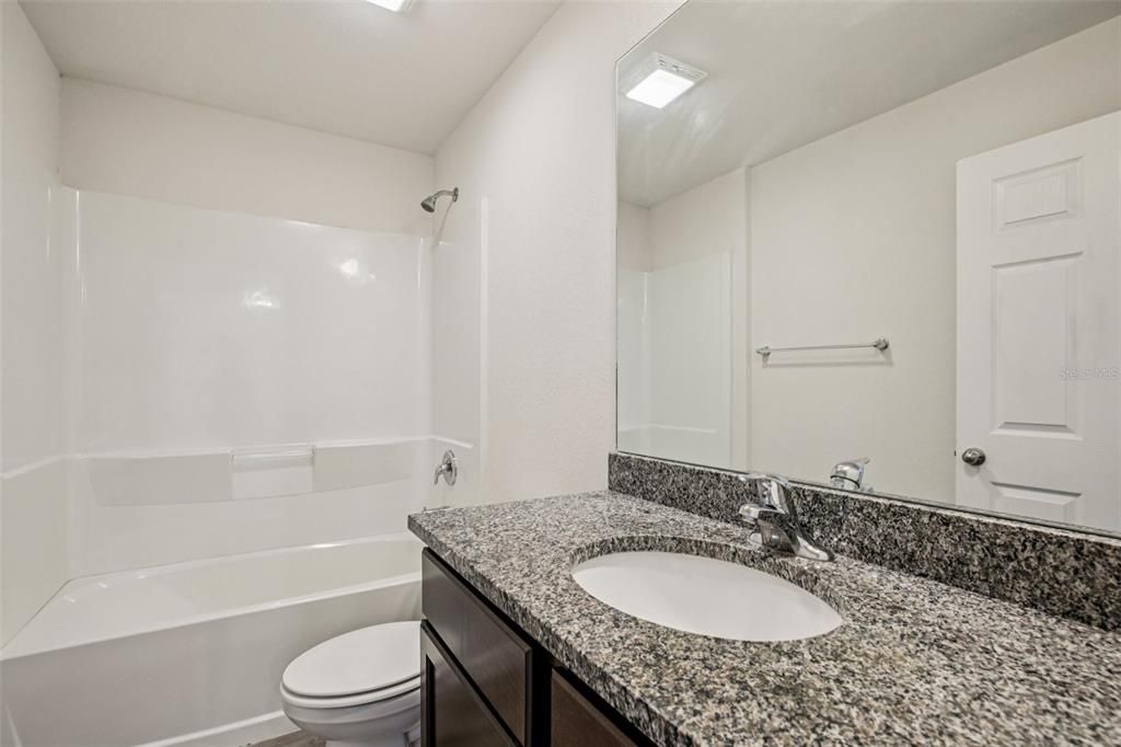 En Venta: $440,000 (4 camas, 0 baños, 2096 Pies cuadrados)