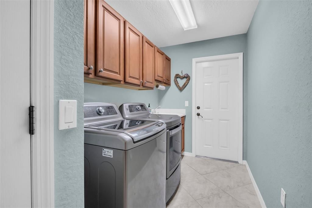 Activo con contrato: $544,900 (3 camas, 3 baños, 2889 Pies cuadrados)