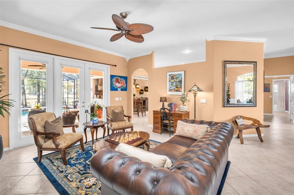 Activo con contrato: $544,900 (3 camas, 3 baños, 2889 Pies cuadrados)