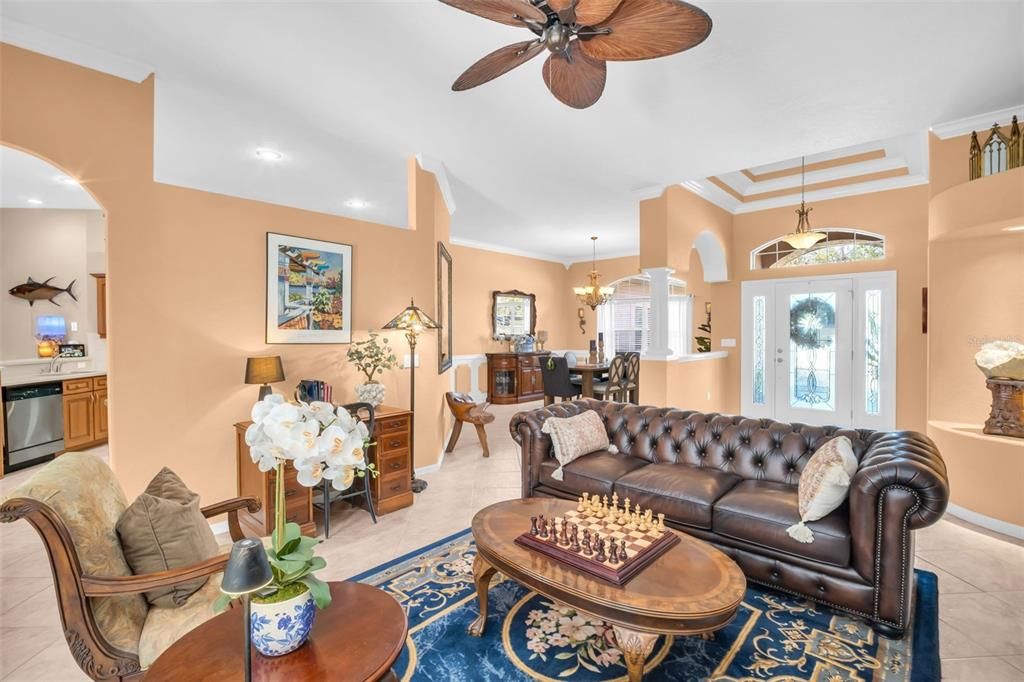 Activo con contrato: $544,900 (3 camas, 3 baños, 2889 Pies cuadrados)