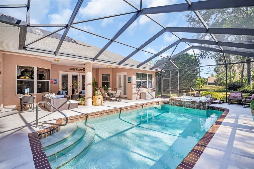 Activo con contrato: $544,900 (3 camas, 3 baños, 2889 Pies cuadrados)