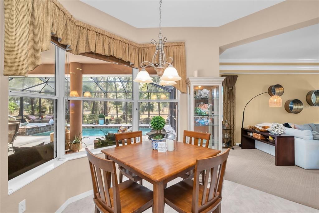 Activo con contrato: $544,900 (3 camas, 3 baños, 2889 Pies cuadrados)
