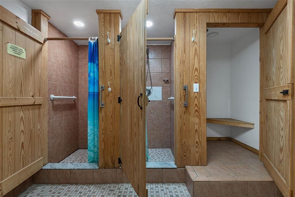 For Sale: $330,000 (2 beds, 2 baths, 1030 Square Feet)