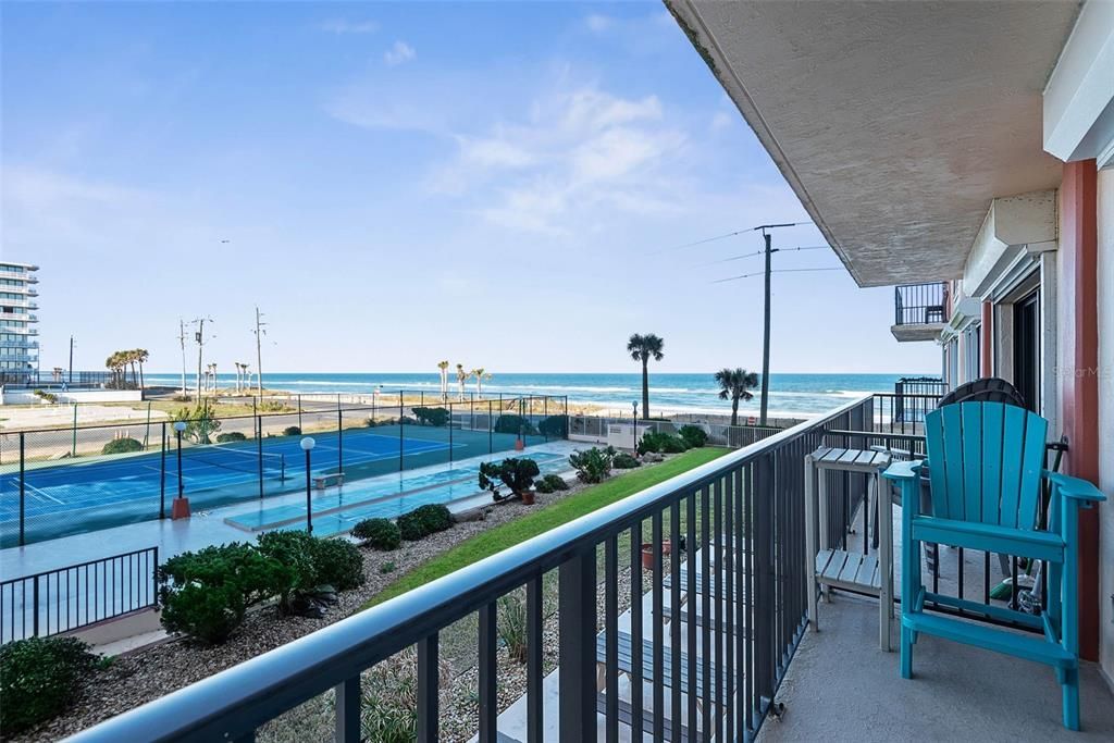 For Sale: $330,000 (2 beds, 2 baths, 1030 Square Feet)