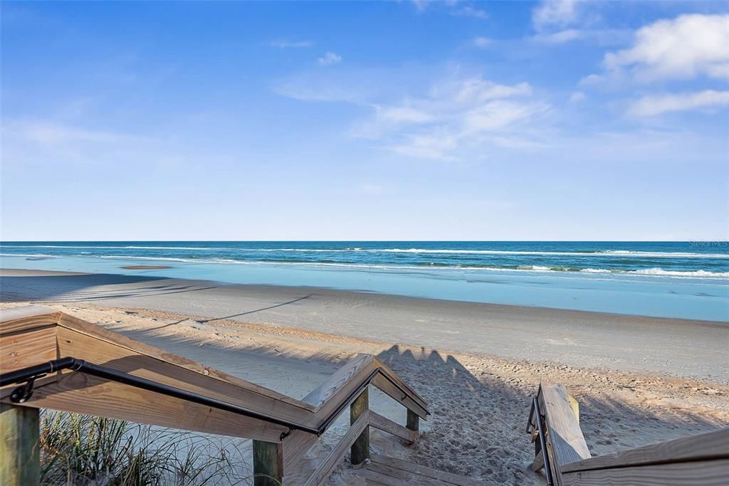 For Sale: $330,000 (2 beds, 2 baths, 1030 Square Feet)