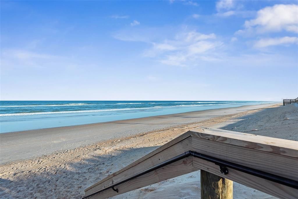 For Sale: $330,000 (2 beds, 2 baths, 1030 Square Feet)