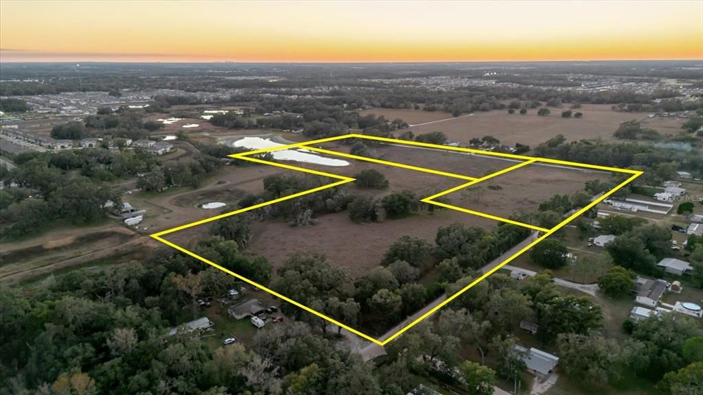 На продажу: $2,250,000 (30.00 acres)